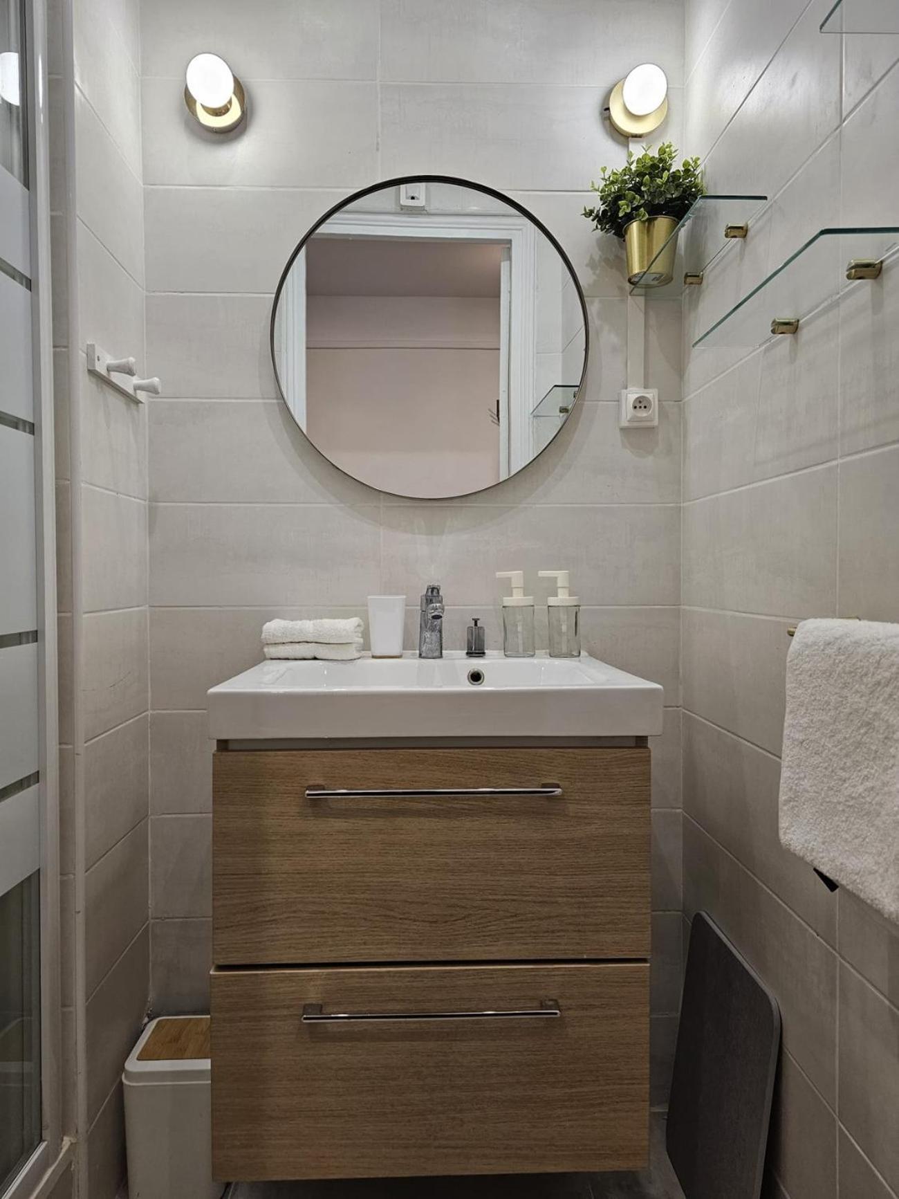 Beautiful 1 Bedroom Flat In Paris 17Th Eksteriør bilde